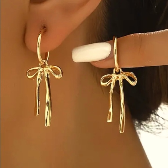 Bow earrings - Picture 1 of 3
